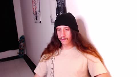 edward_chann online show from January 4, 2025, 5:16 am