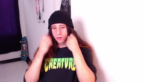 edward_chann online show from January 22, 2025, 10:15 pm