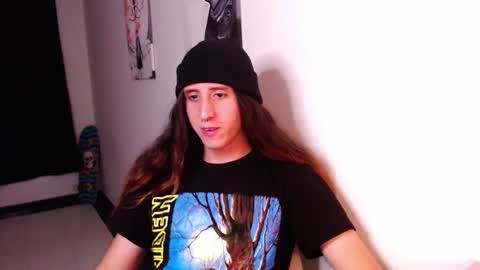 edward_chann online show from January 26, 2025, 2:24 am