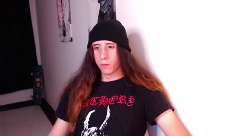 edward_chann online show from January 27, 2025, 5:47 am