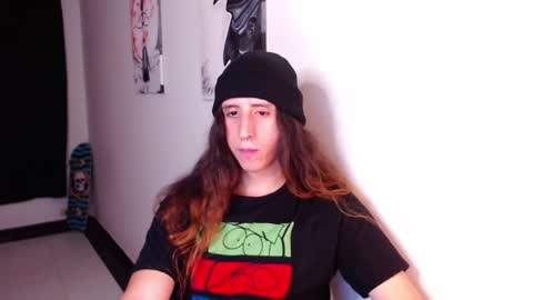 edward_chann online show from February 4, 2025, 2:07 am