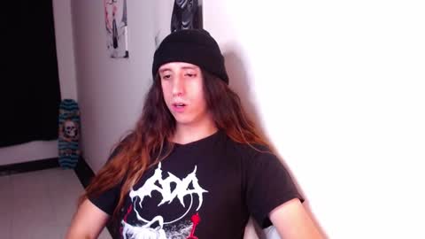 Snapshot of edward_chann chatting on February 14, 2025, 7:28 am edward_chann online show from February 14, 2025, 7:28 am