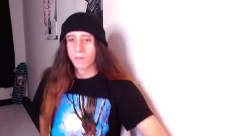 edward_chann online show from February 22, 2025, 3:01 am