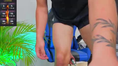 Edward Ross online show from November 4, 2025, 8:08 pm