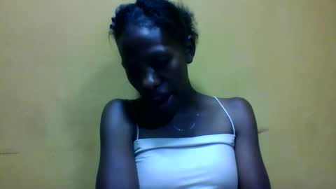 edwige770943 online show from April 19, 2026, 6:10 pm