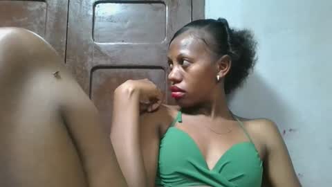 edwige770943 online show from May 16, 2026, 10:36 am