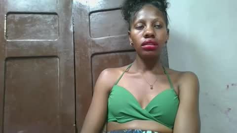 Snapshot of edwige770943 chatting on May 28, 2026, 7:44 pm edwige770943 online show from May 28, 2026, 7:44 pm