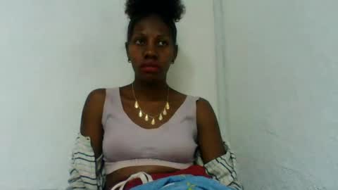 Snapshot of edwige770943 chatting on June 13, 2026, 7:39 am edwige770943 online show from June 13, 2026, 7:39 am