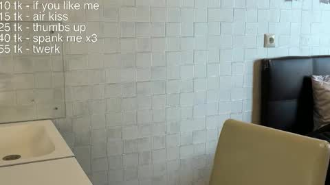 Snapshot of ef_fy chatting on February 17, 2026, 11:29 am ef_fy online show from February 17, 2026, 11:29 am