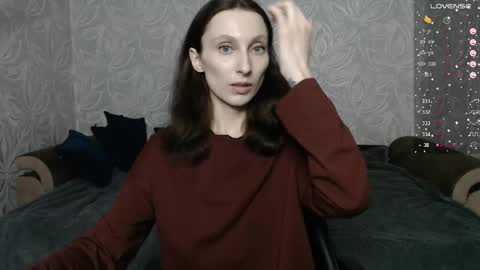 Snapshot of effy_gray chatting on June 8, 2026, 7:14 pm Anna online show from June 8, 2026, 7:14 pm