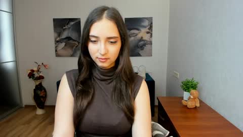 Snapshot of effy_royse chatting on April 6, 2026, 5:41 am Effy Royse online show from April 6, 2026, 5:41 am