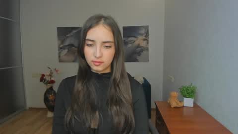 Snapshot of effy_royse chatting on April 26, 2026, 5:43 pm Effy Royse online show from April 26, 2026, 5:43 pm