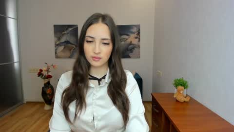 Snapshot of effy_royse chatting on June 21, 2026, 5:10 am Effy Royse online show from June 21, 2026, 5:10 am