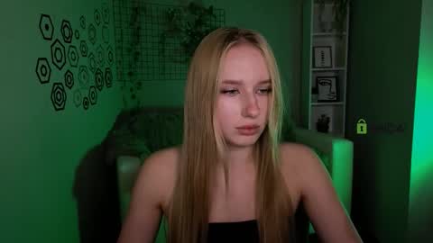 effysosweet online show from January 15, 2026, 8:34 pm