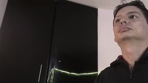 Snapshot of eider122 chatting on February 1, 2026, 6:39 pm EIder online show from February 1, 2026, 6:39 pm