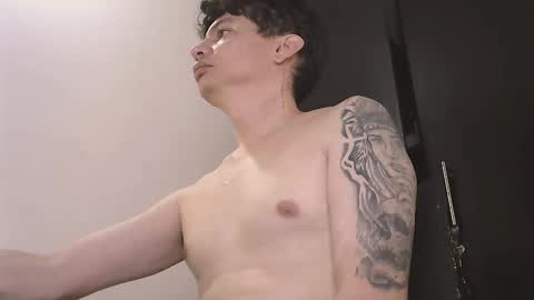 Snapshot of eider122 chatting on February 8, 2026, 5:05 pm EIder online show from February 8, 2026, 5:05 pm