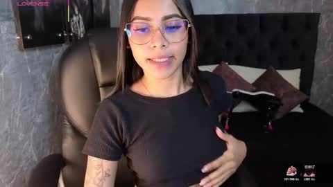 eileen__stone online show from December 2, 2025, 7:09 pm