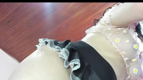 Snapshot of eileen_yalena chatting on January 28, 2025, 3:35 pm Stellita Muri  online show from January 28, 2025, 3:35 pm