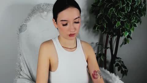 eileenmoores online show from October 22, 2025, 1:00 pm