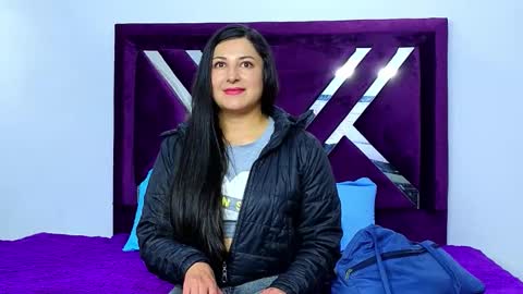 eimy__cute online show from November 10, 2025, 3:33 pm