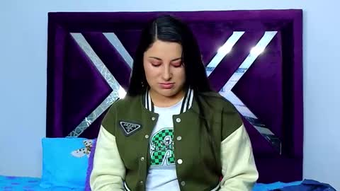 eimy__cute online show from November 28, 2025, 7:05 pm