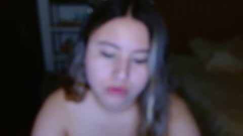 EIMY   MODEL INDEPENDENT online show from April 14, 2026, 12:27 am