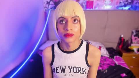 Eimyflorian online show from November 17, 2025, 12:55 pm