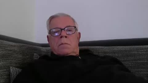 Snapshot of eisbaer1957 chatting on November 30, 2025, 8:07 am eisbaer1957 online show from November 30, 2025, 8:07 am