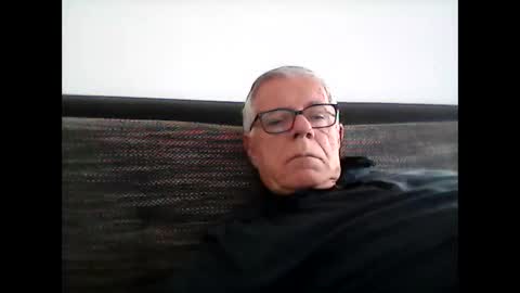 Snapshot of eisbaer1957 chatting on December 14, 2025, 12:10 pm eisbaer1957 online show from December 14, 2025, 12:10 pm