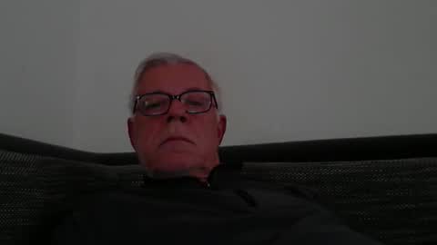 Snapshot of eisbaer1957 chatting on December 21, 2025, 8:10 am eisbaer1957 online show from December 21, 2025, 8:10 am