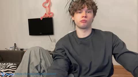 Eitan online show from March 8, 2025, 2:19 pm