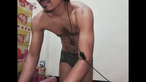 Snapshot of ekzxoxo chatting on December 13, 2025, 8:25 pm Ekz online show from December 13, 2025, 8:25 pm