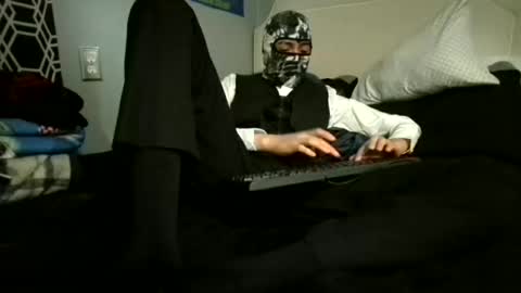 Snapshot of el_mdzzz chatting on May 24, 2026, 6:35 pm el_mdzzz online show from May 24, 2026, 6:35 pm