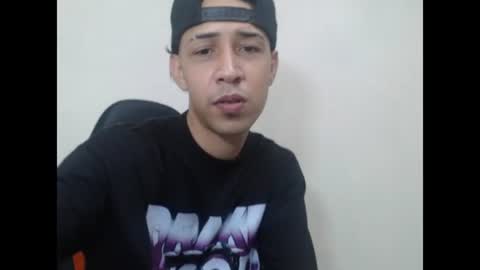 Instagram BelowAbajo online show from June 18, 2026, 3:51 am