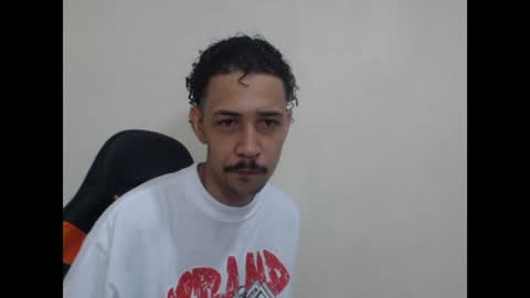 Snapshot of el_menor chatting on July 24, 2026, 2:53 am Instagram BelowAbajo online show from July 24, 2026, 2:53 am