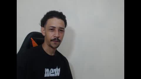Snapshot of el_menor chatting on July 31, 2026, 2:22 am Instagram BelowAbajo online show from July 31, 2026, 2:22 am