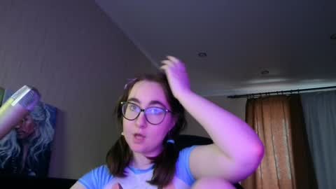 If you like it when I meow give me a thumbs up online show from January 28, 2025, 1:16 pm