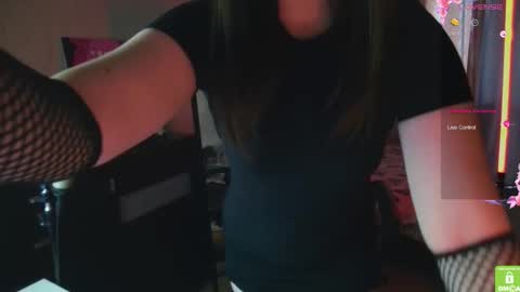 If you like it when I meow give me a thumbs up online show from October 22, 2025, 8:47 am