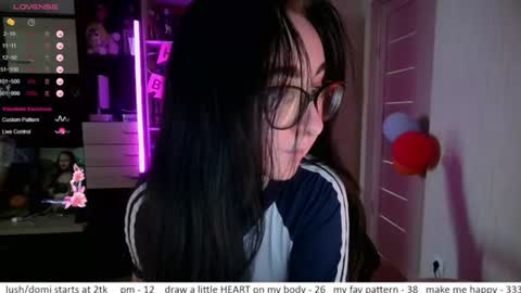 Snapshot of el_sweety chatting on July 13, 2026, 1:58 pm If you like it when I meow give me a thumbs up online show from July 13, 2026, 1:58 pm