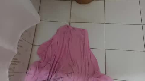 Snapshot of el_taringuero chatting on March 5, 2025, 11:06 am el_taringuero online show from March 5, 2025, 11:06 am