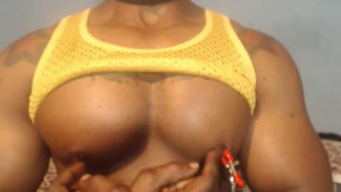 Snapshot of el_vecino_m chatting on April 24, 2026, 4:04 am el_vecino_m online show from April 24, 2026, 4:04 am