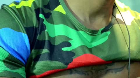 Snapshot of el_vecino_m chatting on May 25, 2026, 6:30 am el_vecino_m online show from May 25, 2026, 6:30 am