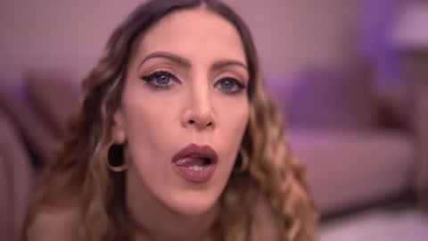 Ella online show from November 8, 2025, 6:02 am