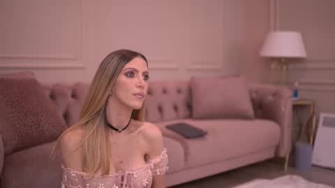 Ella online show from November 13, 2025, 5:28 am