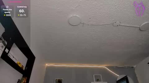 Snapshot of elaia_muller chatting on March 3, 2025, 10:31 pm Elaia online show from March 3, 2025, 10:31 pm