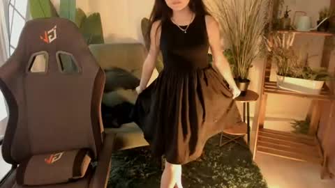 Snapshot of elainebeness chatting on July 14, 2026, 8:25 pm Your sweet girl online show from July 14, 2026, 8:25 pm