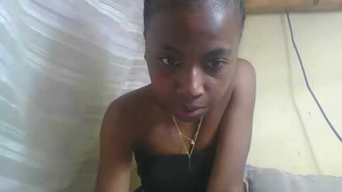 Snapshot of elalia1234 chatting on September 20, 2025, 4:02 am elalia1234 online show from September 20, 2025, 4:02 am