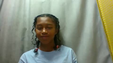 elaliealdy online show from September 13, 2025, 5:29 am