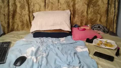 elandrea54 online show from November 5, 2025, 4:40 pm