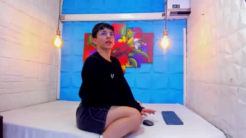 Elan Giralon online show from February 24, 2026, 12:19 am